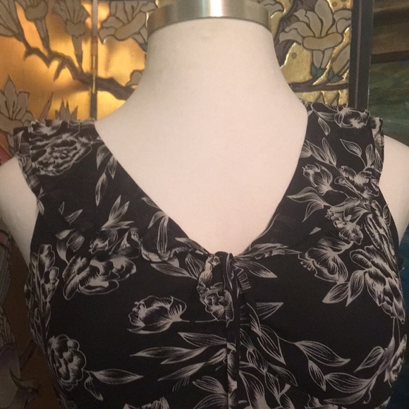 🌼ANN TAYLOR-LOFT Delicate Ruffle Collar side Zip - Picture 4 of 7